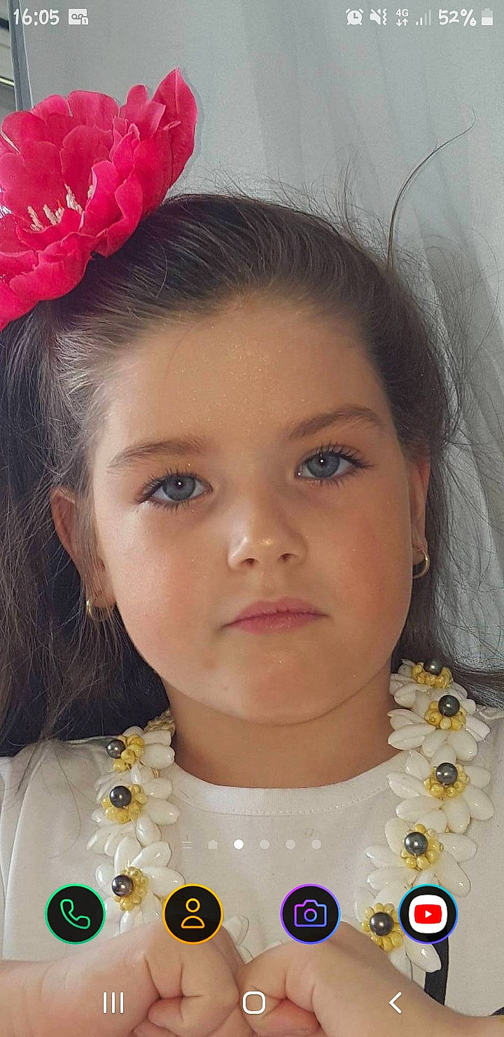 Indgel participe au concours pour gagner de l'argent avec cette photo : cheek, chin, eye, eyebrow, eyelash, face, facial_expression, fashion, forehead, hair, hairstyle, head, human, iris, lip, neck, nose, organ, person, skin