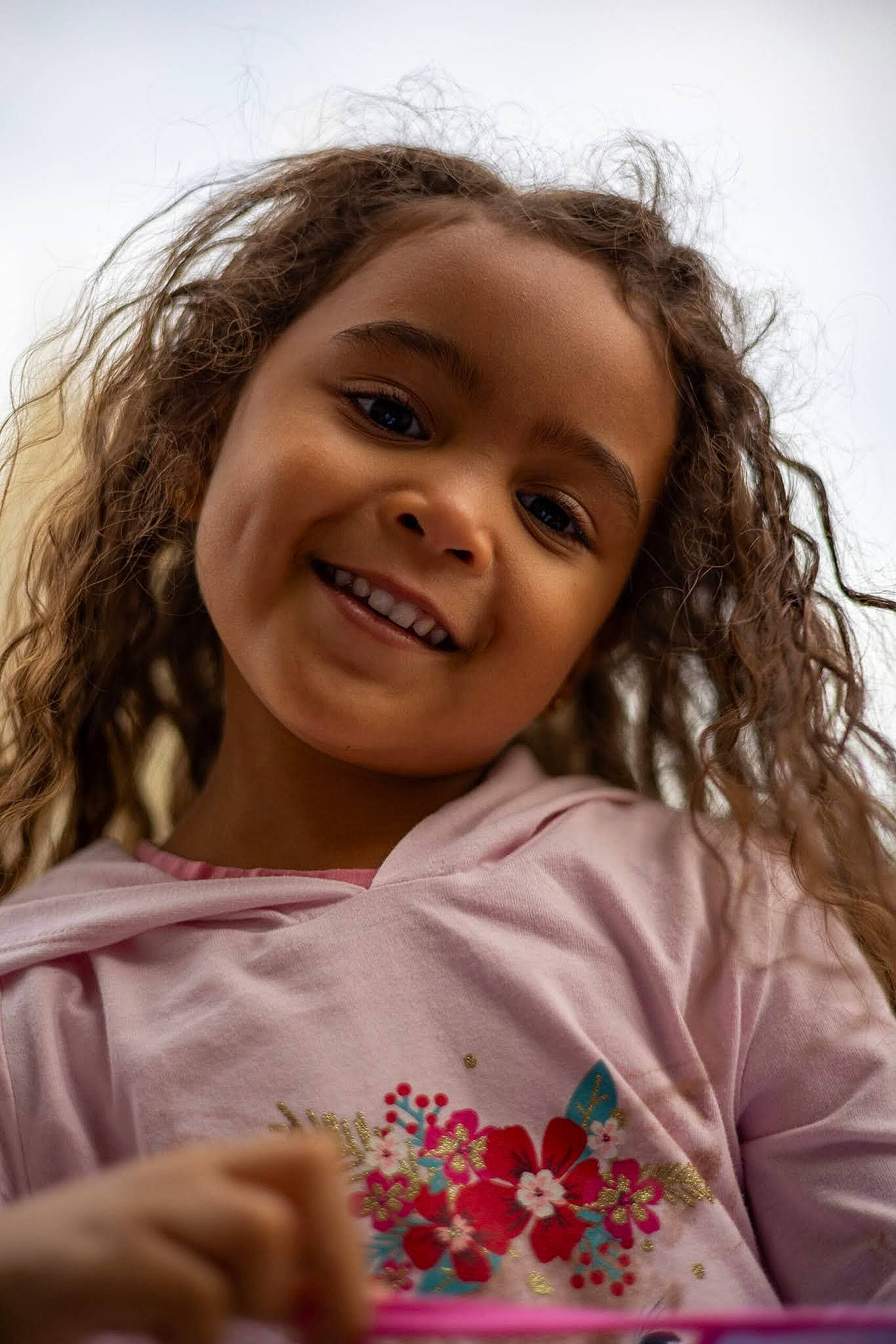 Keira is registered to the contest to win money with this photo: chin, eye, eyebrow, eyelash, face, facial_expression, flash_photography, gesture, hair, hairstyle, happy, head, iris, joy, lip, mouth, nose, people_in_nature, person, plant