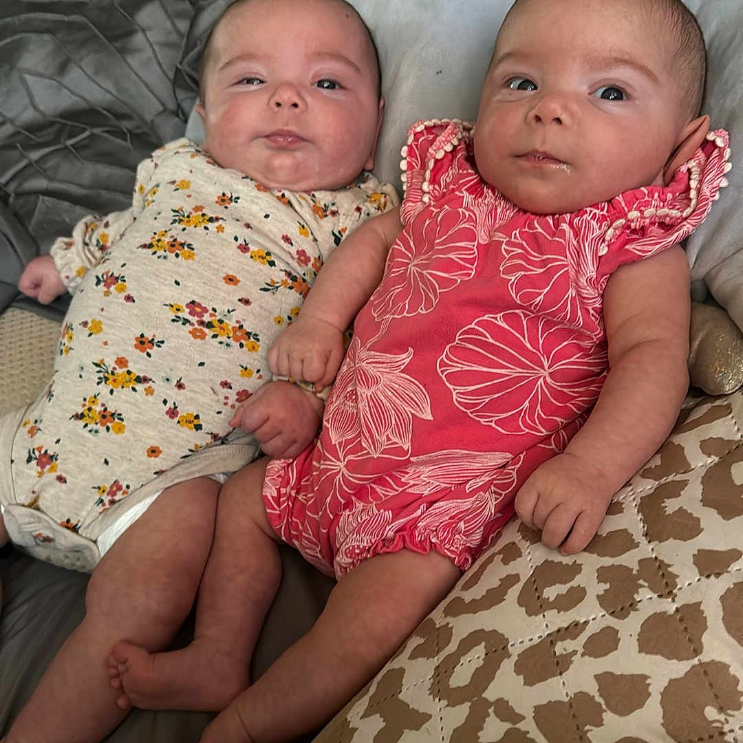 Arrietty is registered to the contest to win money with this photo: adult, baby, bed, bedroom, blanket, bodypart, couch, cushion, face, finger, furniture, hand, head, homedecor, male, man, newborn, person, photography, portrait