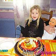 Celia participe au concours pour gagner de l'argent avec cette photo :