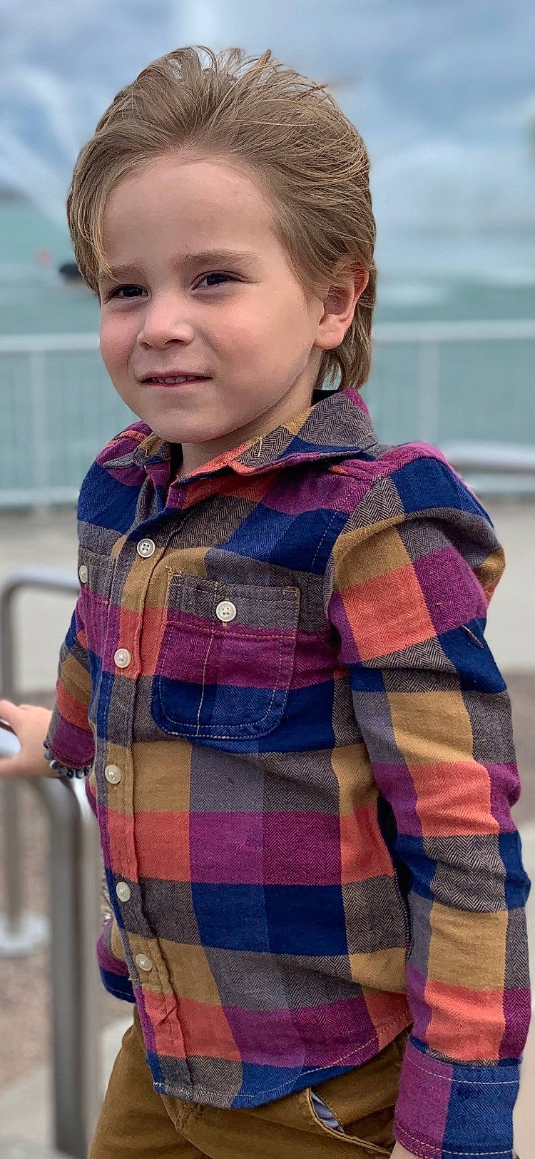 Zaxtyn is registered to the contest to win money with this photo: blazer, collar, cool, dress_shirt, electric_blue, face, happy, human_body, lip, magenta, neck, outerwear, pattern, person, pink, plaid, shoulder, sleeve, t_shirt, tartan