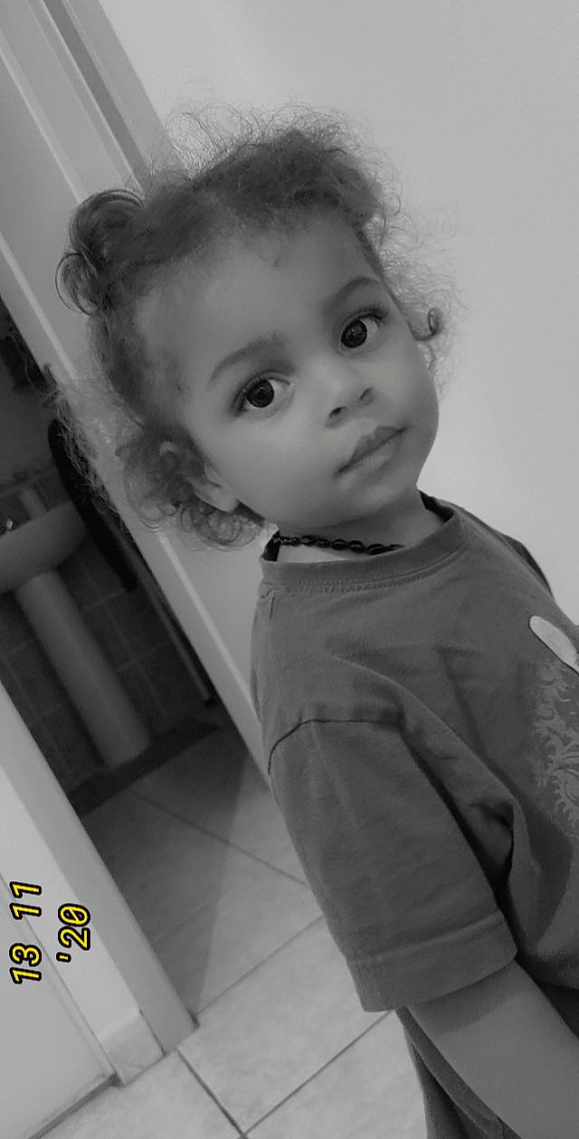 Amaya a rejoint le concours — aidez-le/la à gagner de superbes lots ! baby, black, black_and_white, cheek, child, eye, eyebrow, face, forehead, head, iris, lip, monochrome, nose, person, photograph, photography, skin, snapshot, standing