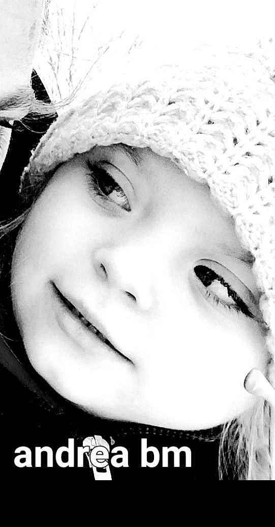 Andrea a rejoint le concours — aidez-le/la à gagner de superbes lots ! black_and_white, cap, cheek, child, chin, cool, eye, eyebrow, eyelash, face, flash_photography, happy, headgear, iris, lip, mouth, nose, person, skin, smile