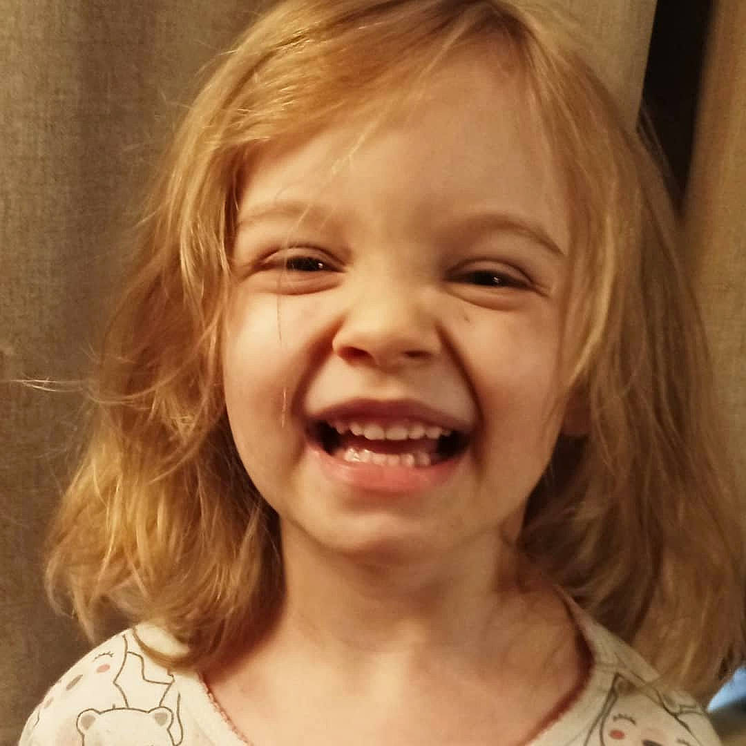 Rosalie is registered to the contest to win money with this photo: cheek, child, chin, eye, eyebrow, eyelash, face, facial_expression, hairstyle, happy, iris, jaw, joy, lip, mouth, nose, organ, person, skin, smile