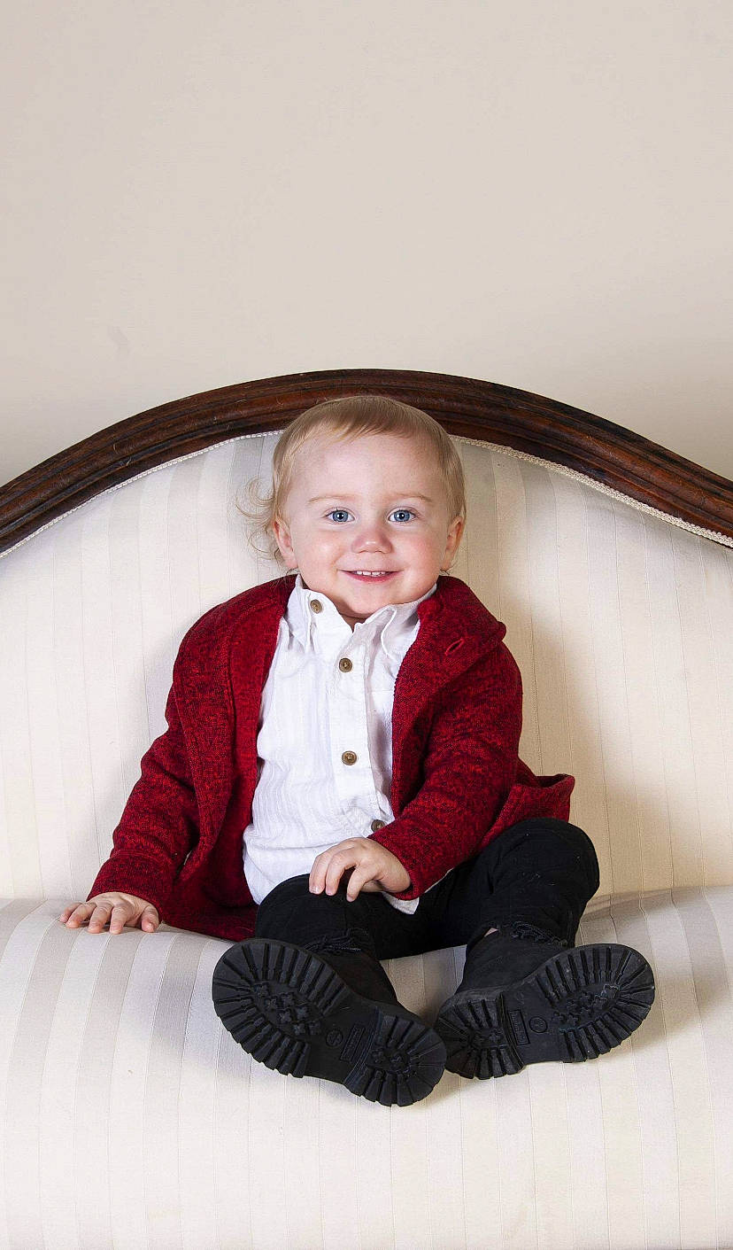 Craig joined the competition — help win amazing prizes! arm, baby_toddler_clothing, comfort, eye, finger, flash_photography, happy, human_body, iris, joy, knee, leg, mouth, neck, person, product, shoulder, skin, sleeve, smile