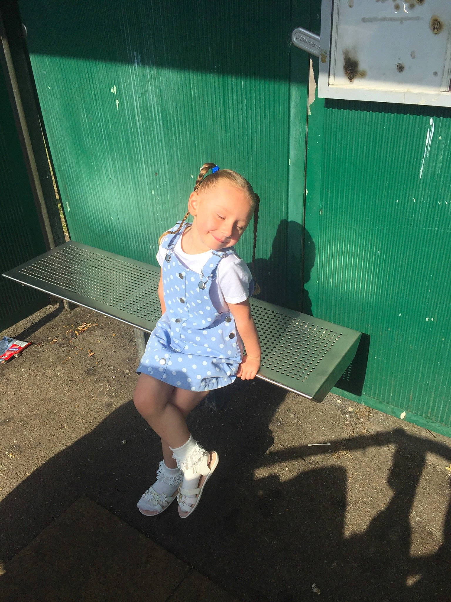 Payton-summer is registered to the contest to win money with this photo: child, fun, leg, leisure, person, sitting, snapshot, standing, toddler