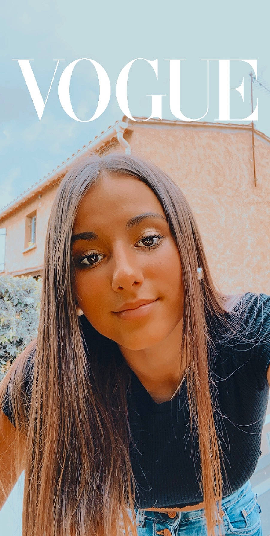 Ambre a rejoint le concours — aidez-le/la à gagner de superbes lots ! beauty, black_hair, blond, brown_hair, chin, eyebrow, face, feathered_hair, forehead, hair, hair_coloring, hairstyle, joy, layered_hair, lip, long_hair, nose, person, smile, step_cutting