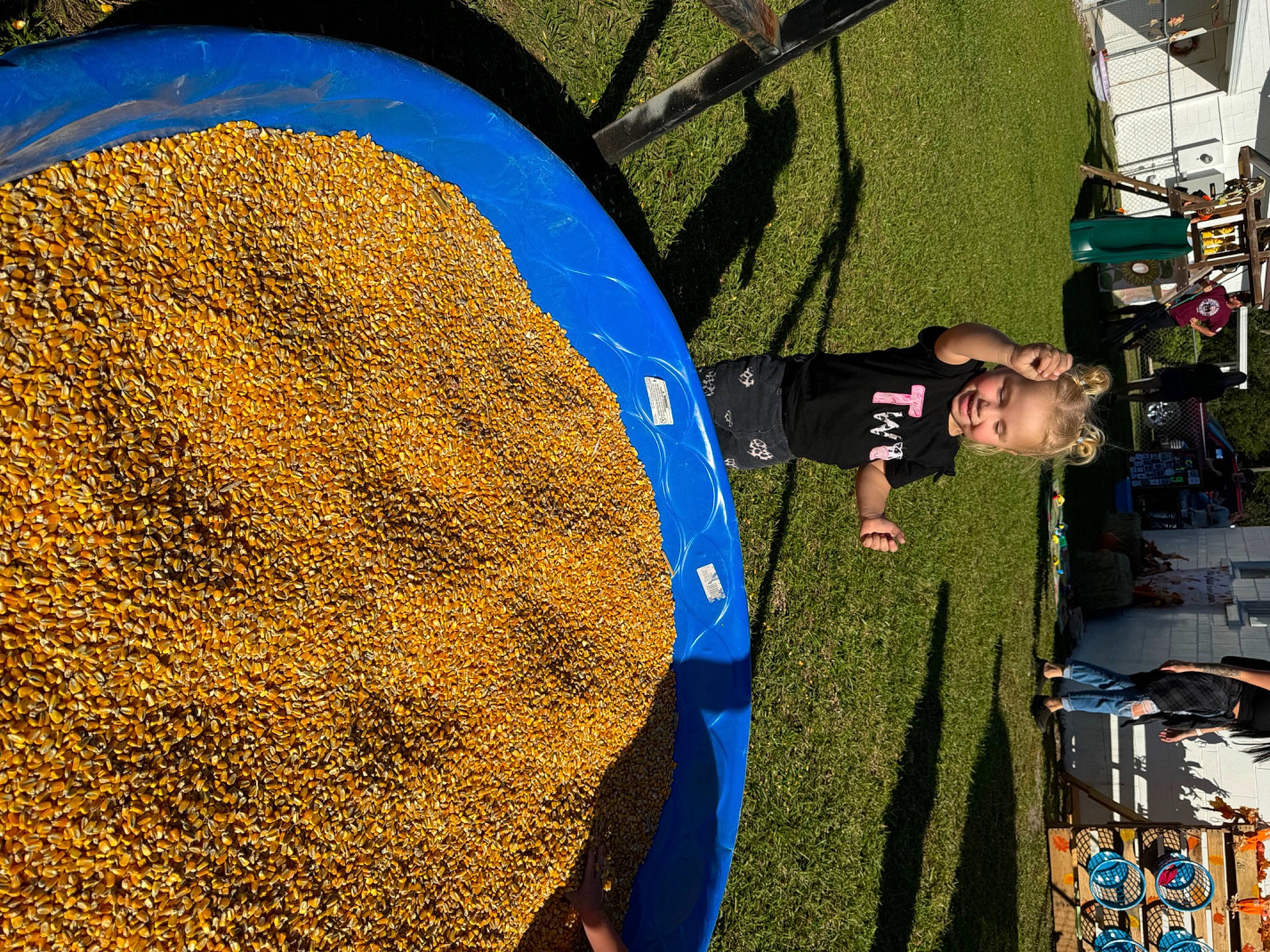 Laela is registered to the contest to win money with this photo: agriculture, asphalt, automotive_tire, automotive_wheel_system, electric_blue, event, fun, grass, hat, joy, leisure, pattern, pedestrian, people_in_nature, person, shadow, soil, t_shirt, tints_and_shades, travel