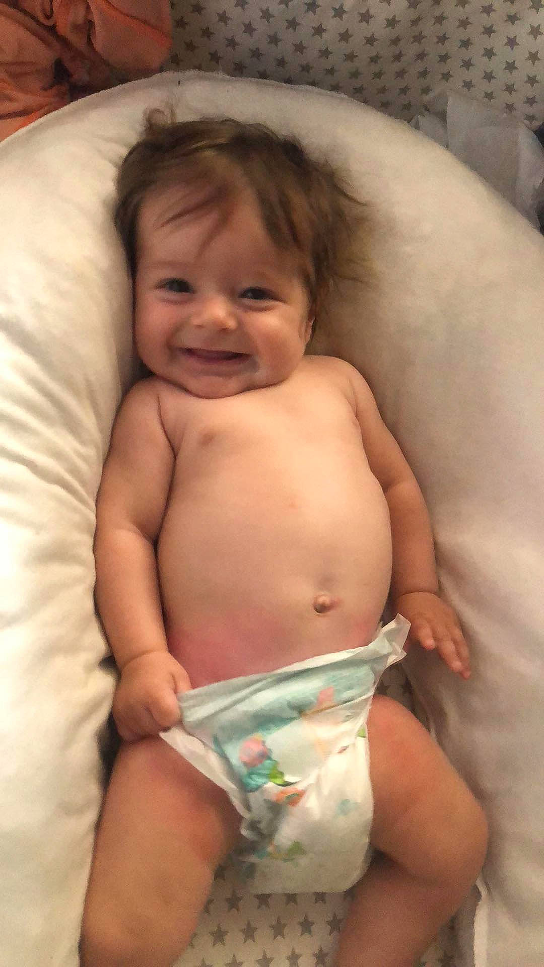 Tyago participe au concours pour gagner de l'argent avec cette photo : abdomen, baby, cheek, chest, comfort, diaper, eye, finger, fun, happy, joy, mouth, muscle, nose, organ, person, skin, smile, stomach, thumb