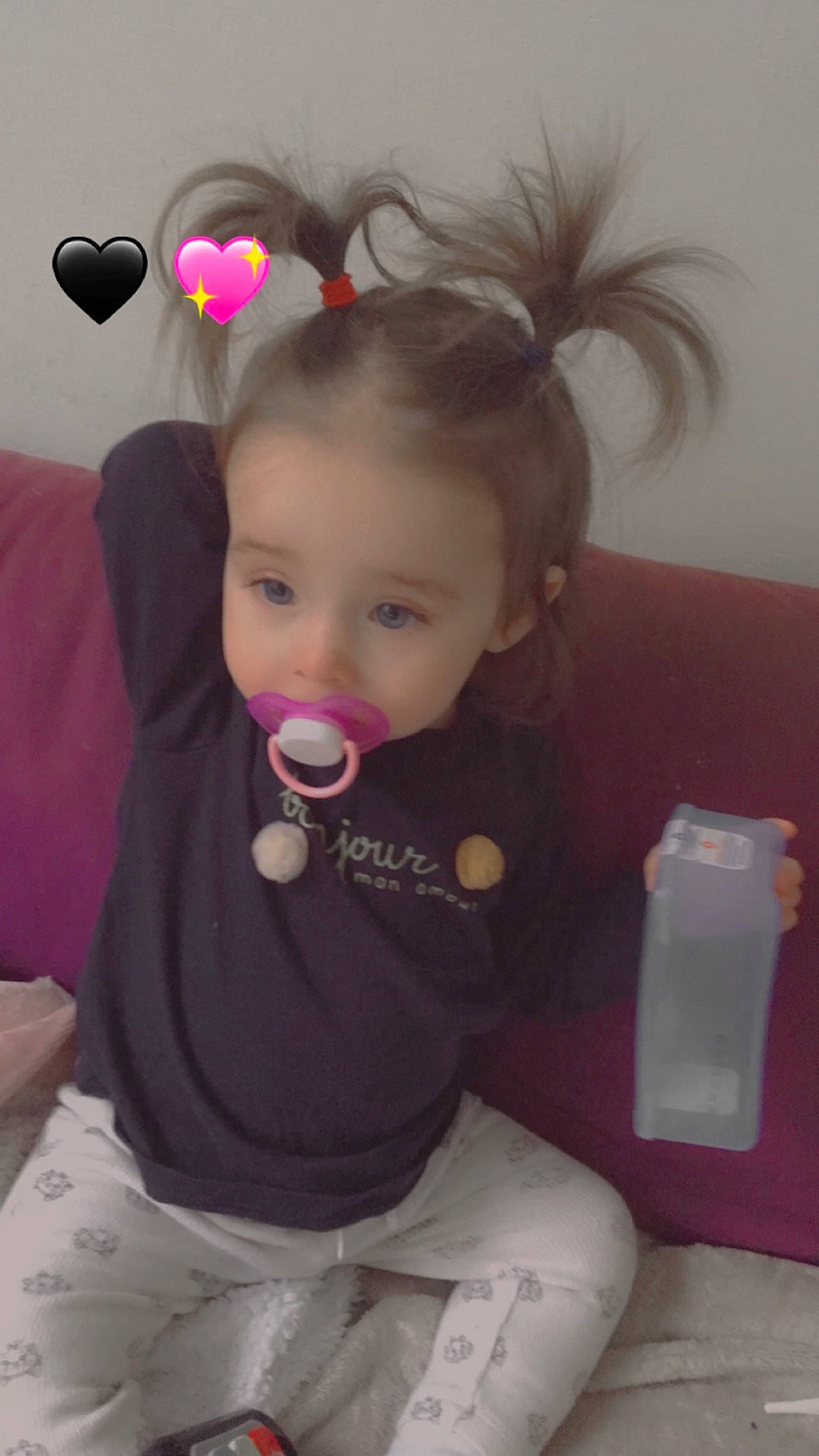 Giulia a rejoint le concours — aidez-le/la à gagner de superbes lots ! baby, baby_toddler_clothing, balloon, cheek, child, comfort, ear, eye, eyebrow, eyelash, hair, happy, head, household_supply, iris, person, pink, product, skin, sleeve