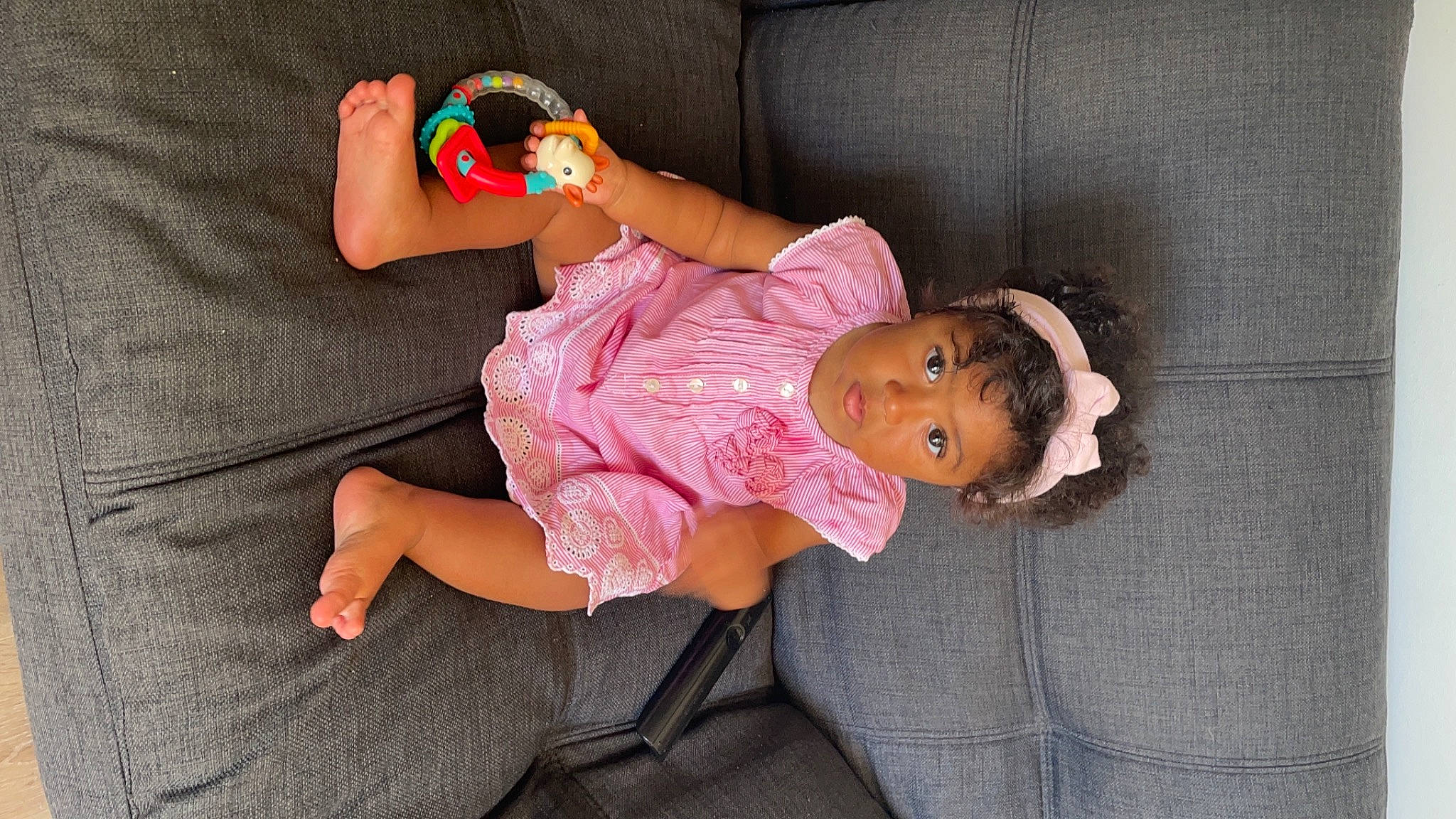 Malyah Océane Genesis participe au concours pour gagner de l'argent avec cette photo : baby, baby_products, baby_toddler_clothing, cheek, child, comfort, finger, foot, fun, happy, hat, human_leg, magenta, person, room, sitting, skin, sleeve, sock, thigh