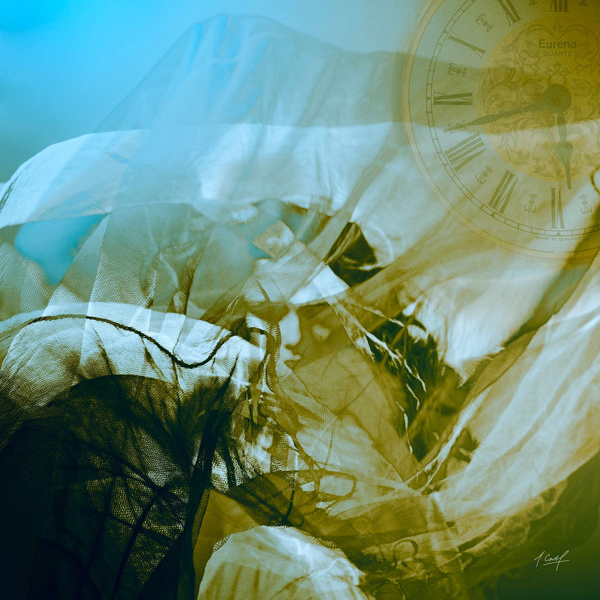 Margot participe au concours pour gagner de l'argent avec cette photo : art, circle, glass, grass, grassland, landscape, lens_flare, natural_landscape, natural_material, pattern, people_in_nature, shade, still_life_photography, sunlight, tints_and_shades, transparent_material, twig, visual_arts