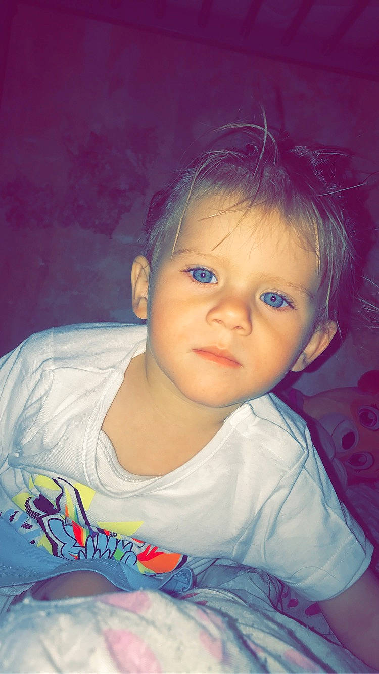 Tyanna participe au concours pour gagner de l'argent avec cette photo : baby, baby_toddler_clothing, cheek, chin, cool, ear, eyebrow, eyelash, flash_photography, forehead, happy, human_body, iris, jaw, lip, mouth, neck, nose, person, skin