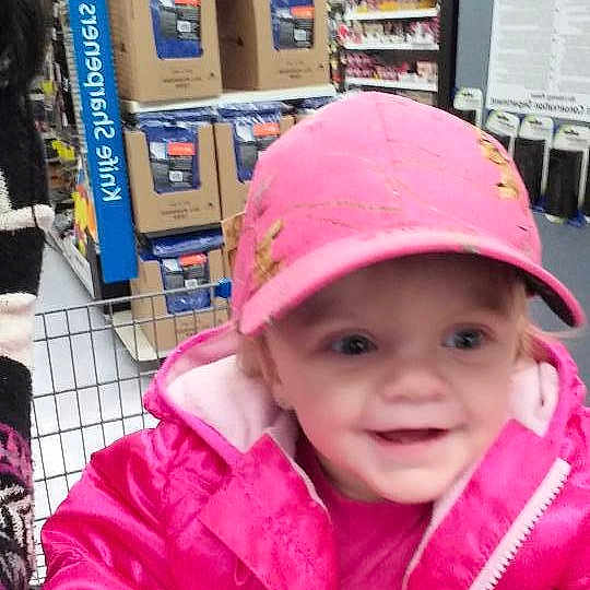 Iris is registered to the contest to win money with this photo: