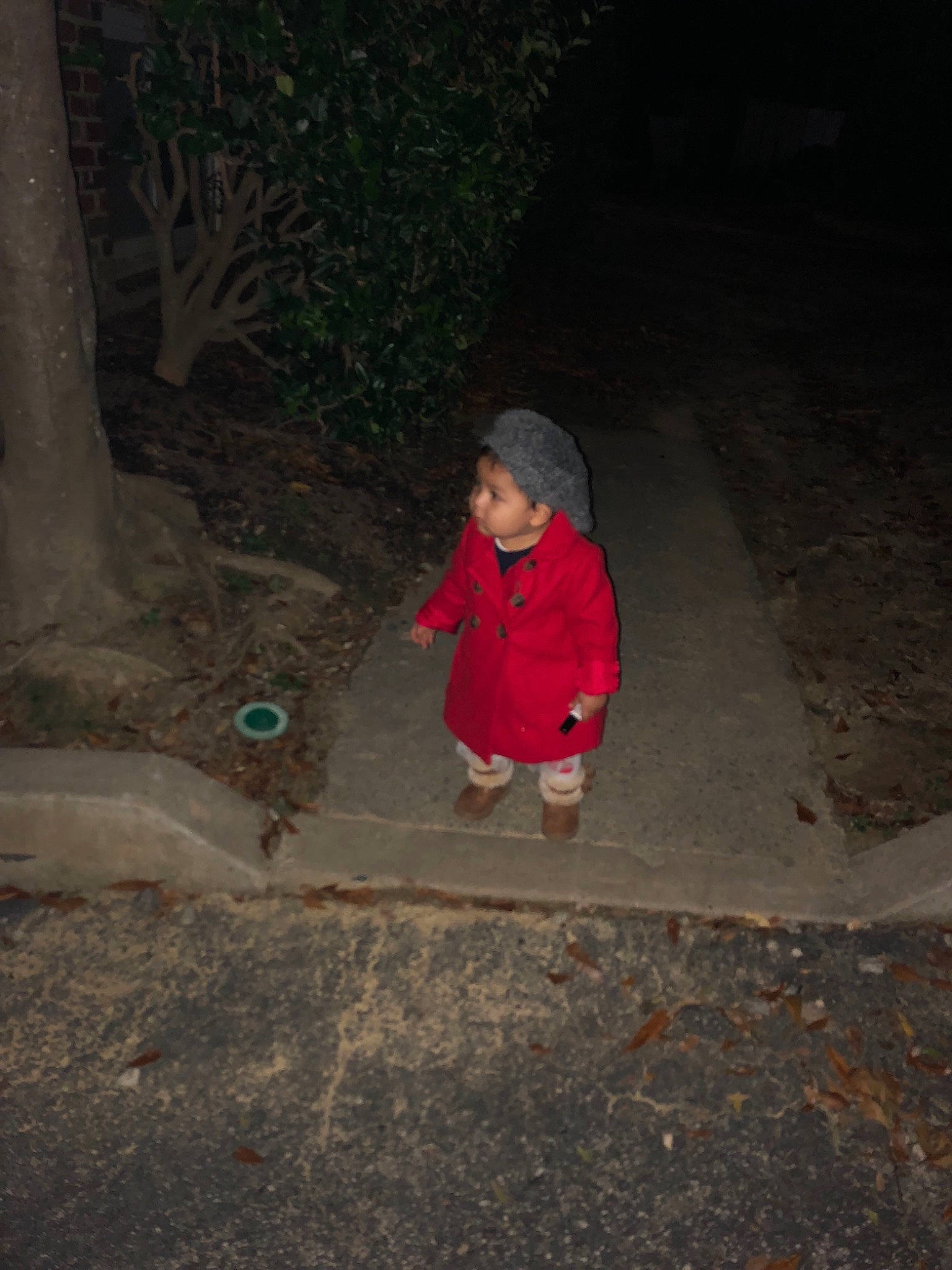 Emma is registered to the contest to win money with this photo: adaptation, child, person