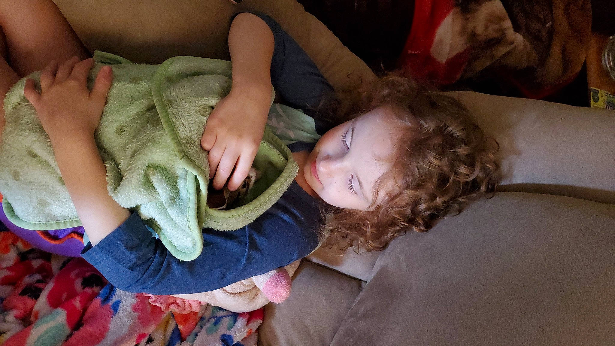 Raven joined the competition — help win amazing prizes! child, person