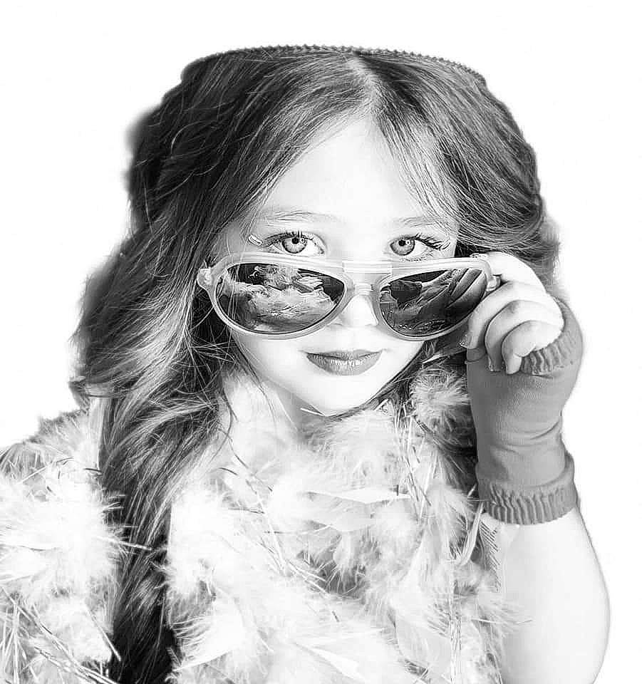 Laylani joined the competition — help win amazing prizes! black_and_white, bracelet, eye_glass_accessory, eyewear, fur, fur_clothing, goggles, hairstyle, layered_hair, lip, long_hair, monochrome_photography, person, photo_shoot, photography, portrait, portrait_photography, step_cutting, style, sunglasses