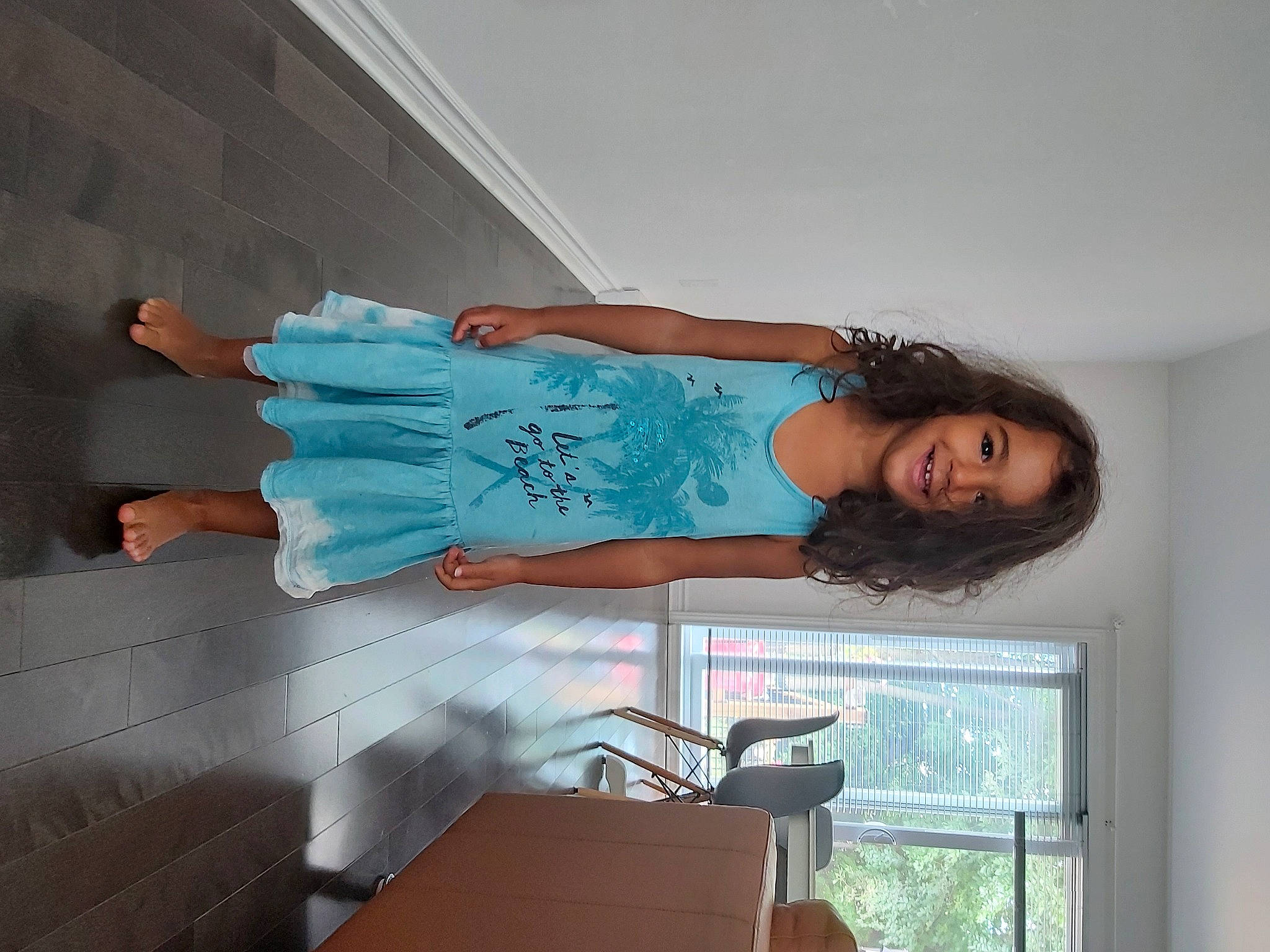 Molka a rejoint le concours — aidez-le/la à gagner de superbes lots ! abdomen, aqua, azure, blue, day_dress, elbow, electric_blue, human_leg, jewellery, joy, one_piece_garment, person, shoulder, stomach, teal, throat, trunk, turquoise, waist, wrist