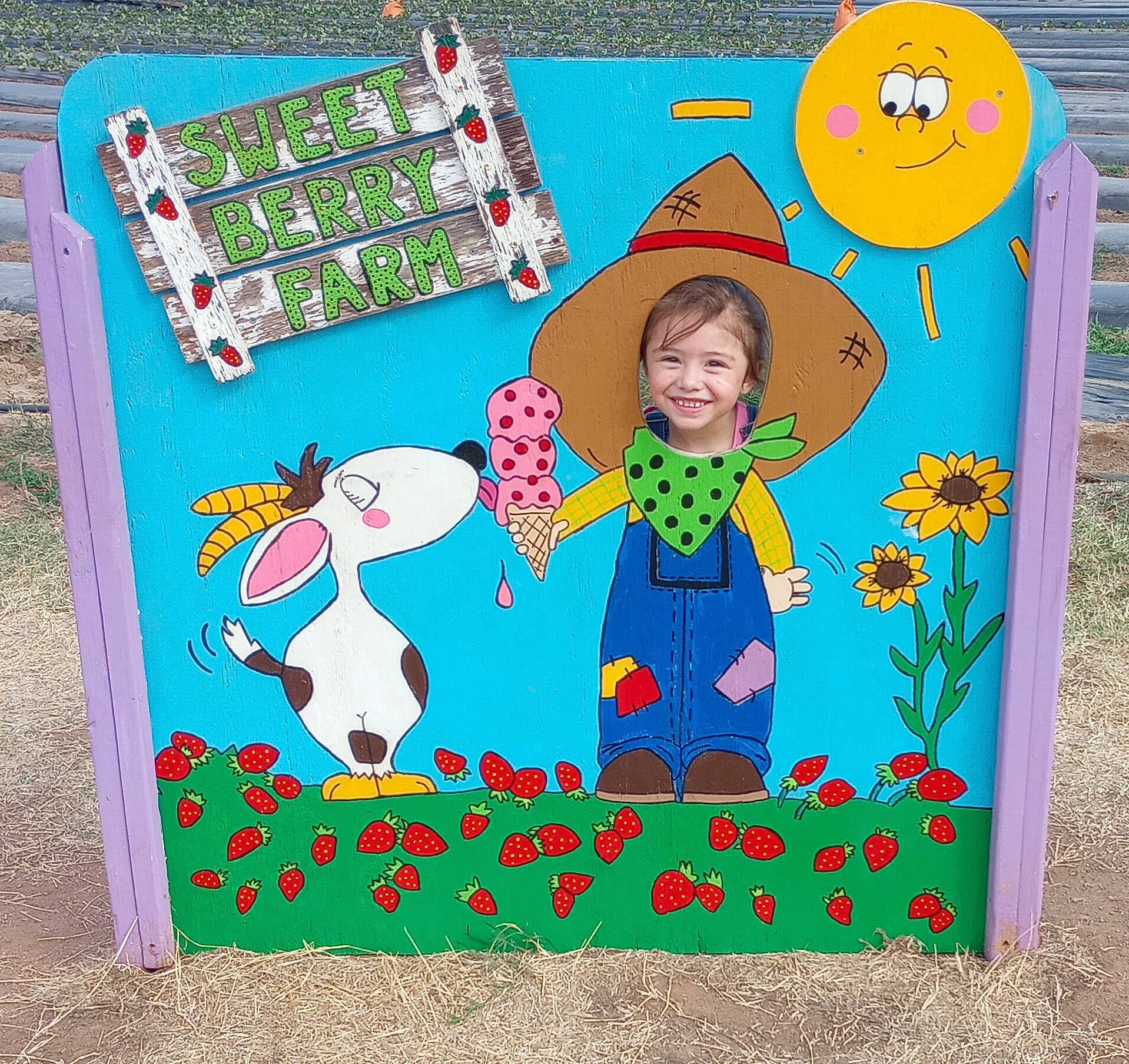 Amore' is registered to the contest to win money with this photo: art, child, craft, creative_arts, event, fun, grass, green, happy, illustration, joy, pattern, people_in_nature, person, plant, play, recreation, rectangle, smile, textile