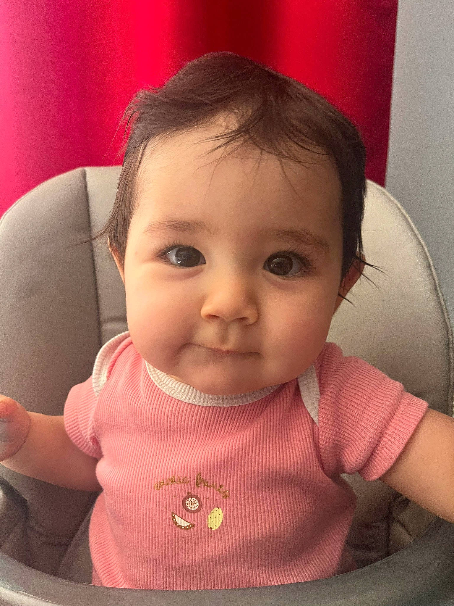 Freya a rejoint le concours — aidez-le/la à gagner de superbes lots ! baby, baby_toddler_clothing, beauty, cheek, chin, ear, eye, eyebrow, eyelash, facial_expression, hairstyle, iris, lip, mouth, neck, nose, organ, person, pink, skin