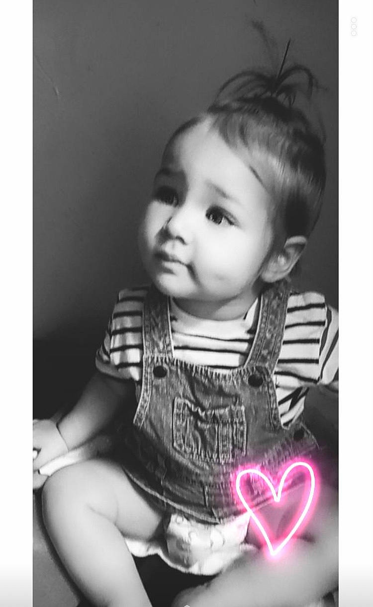 Ava participe au concours pour gagner de l'argent avec cette photo : baby_toddler_clothing, black, black_and_white, cheek, eye, eyelash, face, flash_photography, hair, happy, head, human, iris, lip, nose, person, photograph, sleeve, smile, style