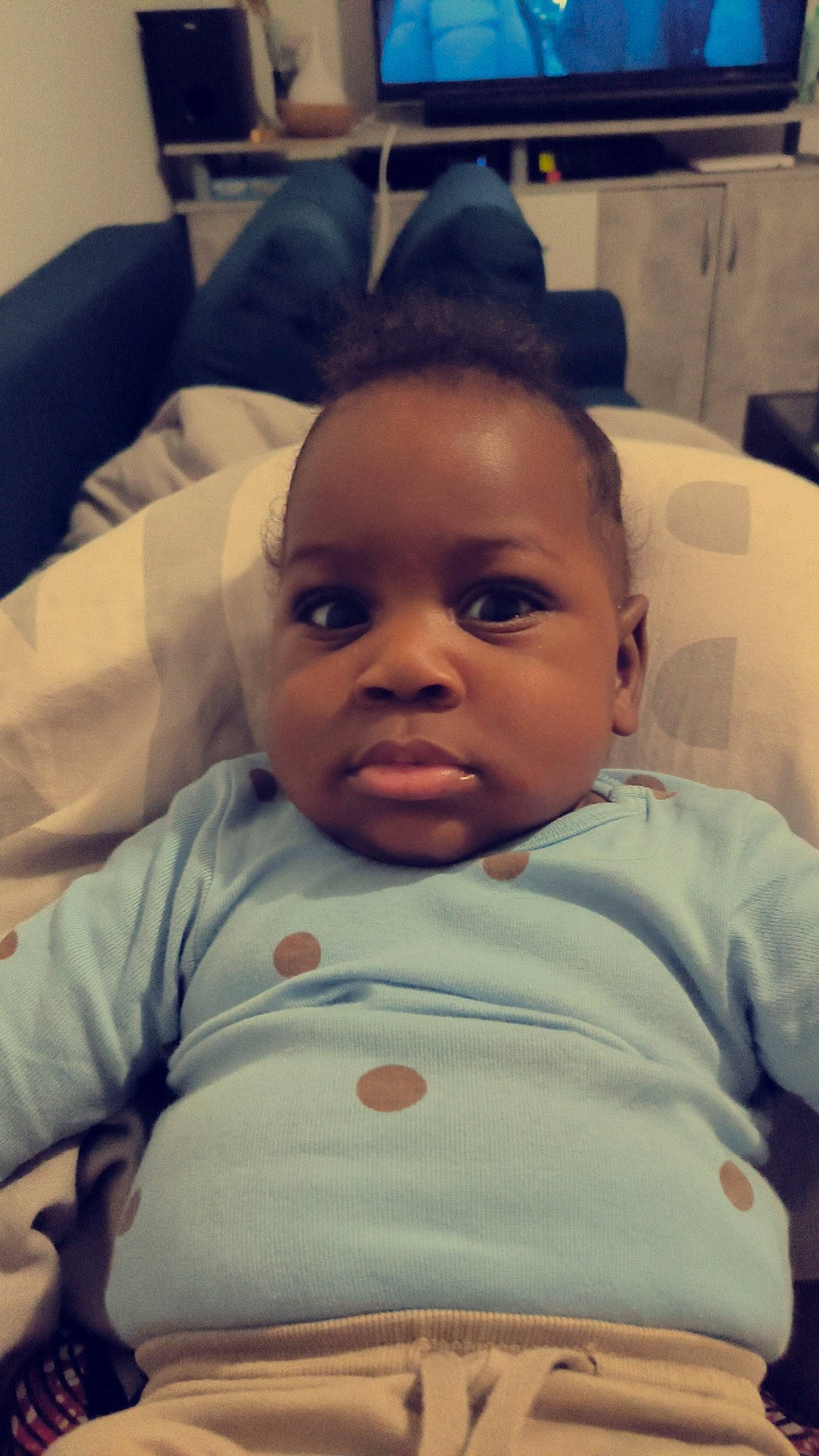 Raphaël participe au concours pour gagner de l'argent avec cette photo : cheek, chin, cloud, comfort, ear, eye, eyebrow, eyelash, forehead, hair, head, iris, jaw, lip, mouth, neck, nose, person, skin, sleeve