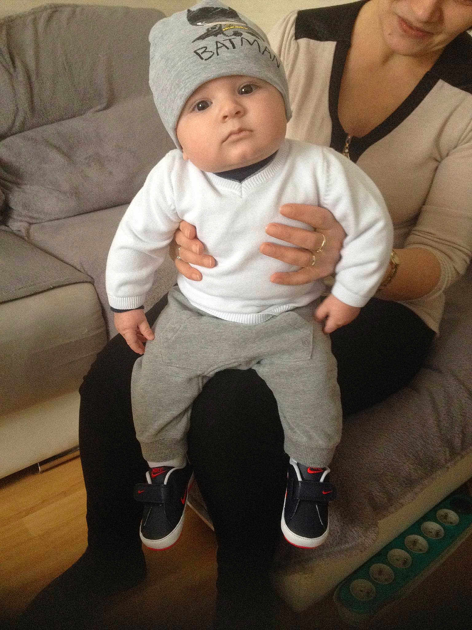 Dejan participe au concours pour gagner de l'argent avec cette photo :