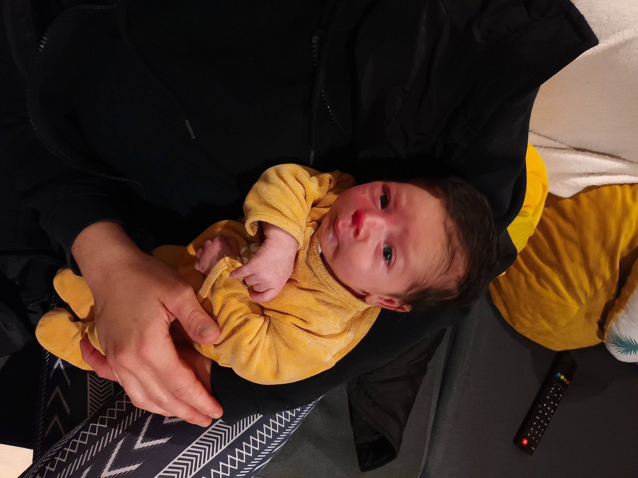 Kataleya a rejoint le concours — aidez-le/la à gagner de superbes lots ! baby, baby_carriage, baby_products, baby_toddler_clothing, cheek, child, comfort, event, fun, happy, lap, person, sitting, sleeve, smile, toddler, windbreaker