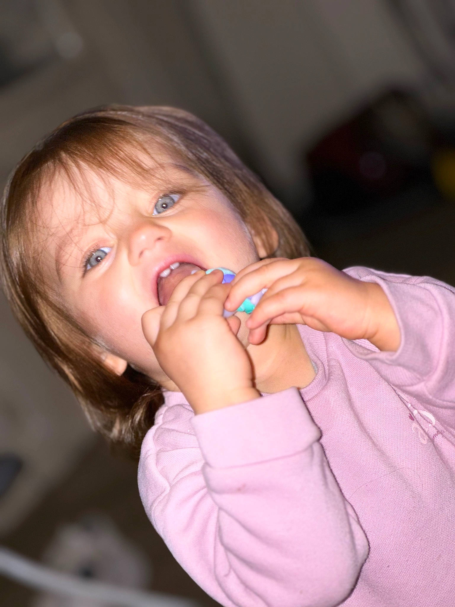Wilona participe au concours pour gagner de l'argent avec cette photo : cheek, chin, drinking, drinkware, ear, event, eye, eyelash, finger, flash_photography, fun, gesture, happy, lip, mouth, nail, nose, person, skin, tableware