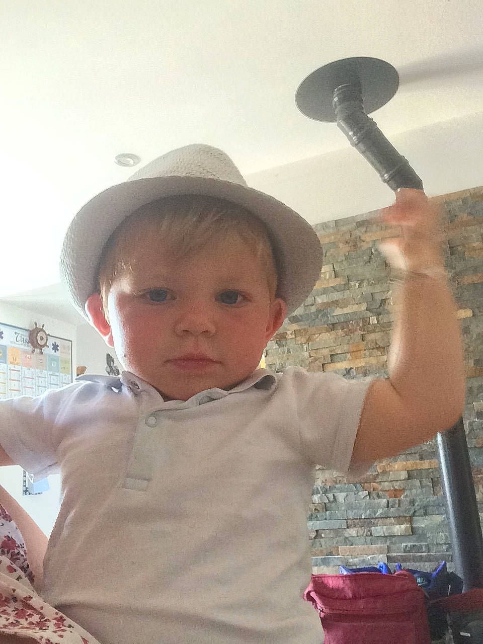 Noha a rejoint le concours — aidez-le/la à gagner de superbes lots ! child, fashion_accessory, hat, headgear, person, sleeve, smile, toddler