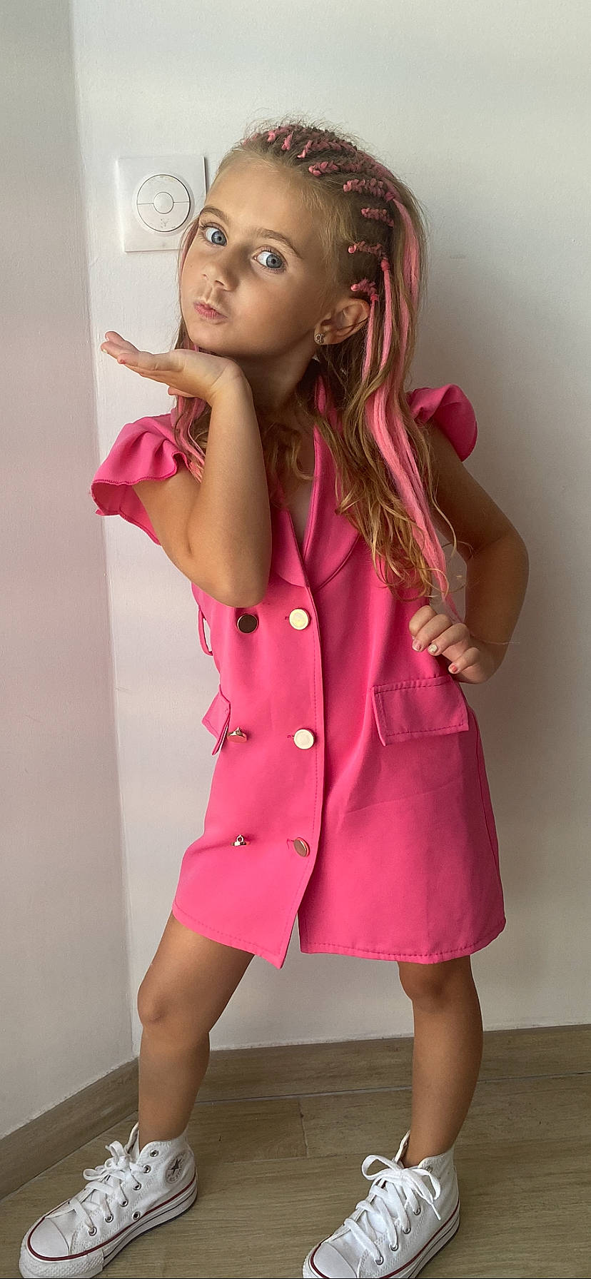 Cassandra participe au concours pour gagner de l'argent avec cette photo : barbie, collar, day_dress, doll, dress, eyelash, fashion, hair, joint, lip, neck, one_piece_garment, person, pink, shoulder, skin, sleeve, thigh, toy, waist