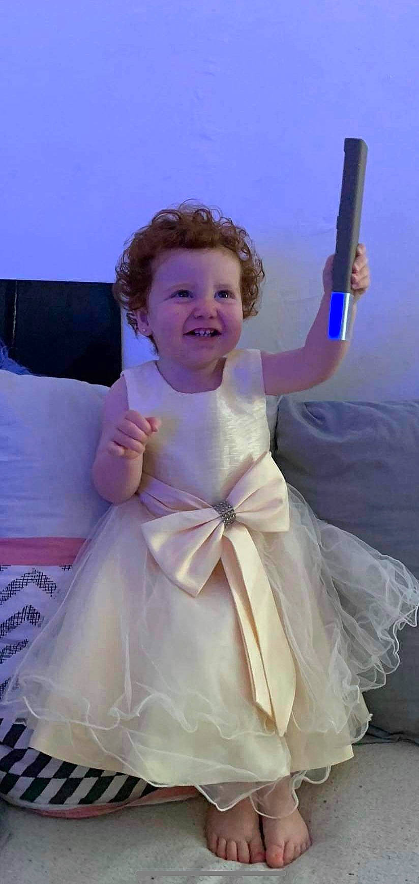 Emma participe au concours pour gagner de l'argent avec cette photo : beauty, bridal_accessory, bridal_clothing, bridal_party_dress, day_dress, dress, electric_blue, embellishment, event, fashion_design, formal_wear, fun, gown, happy, joy, magenta, one_piece_garment, person, pink, purple