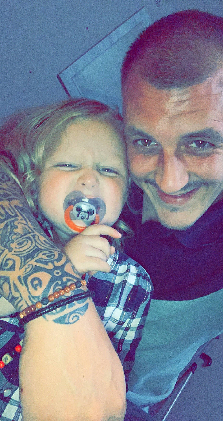 Ambre a rejoint le concours — aidez-le/la à gagner de superbes lots ! child, fun, head, joy, moustache, mouth, nose, person, photography, selfie, smile