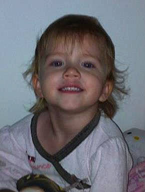 Emeline a rejoint le concours — aidez-le/la à gagner de superbes lots ! cheek, child, chin, face, facial_expression, forehead, hair, jaw, joy, nose, person, portrait, smile, toddler