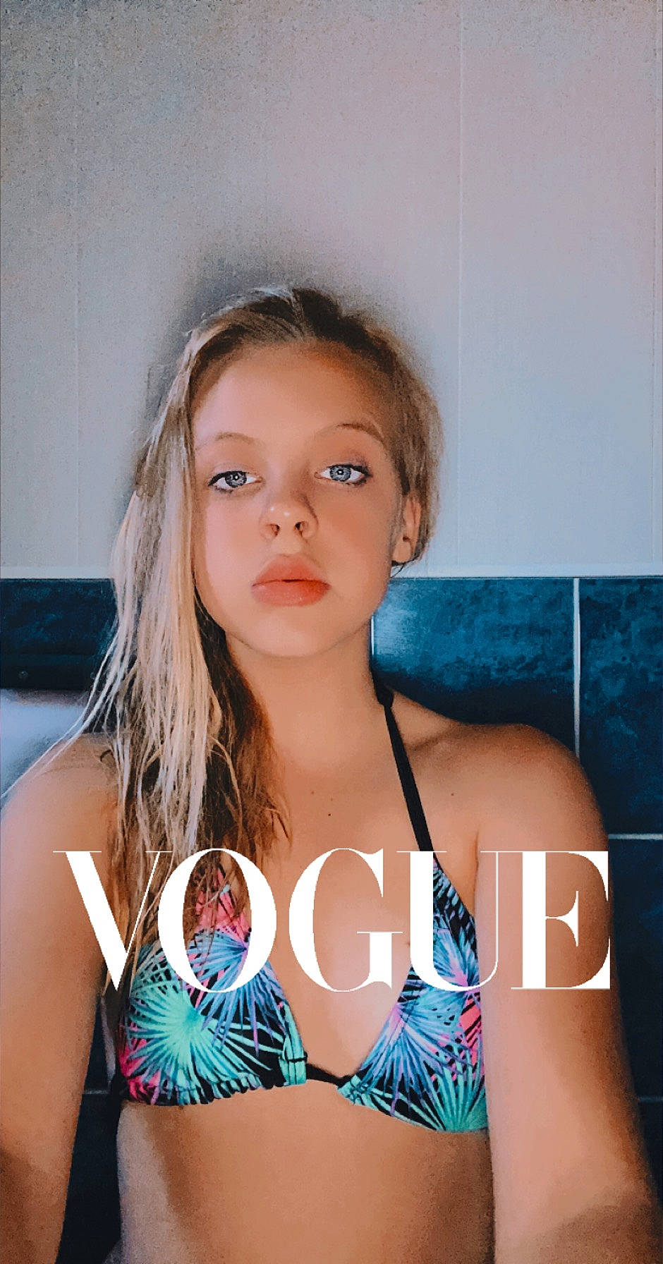 Oceane a rejoint le concours — aidez-le/la à gagner de superbes lots ! abdomen, beauty, bikini, blond, brown_hair, chest, hair, hairstyle, long_hair, muscle, neck, person, photography, shoulder, surfer_hair, swimwear, throat