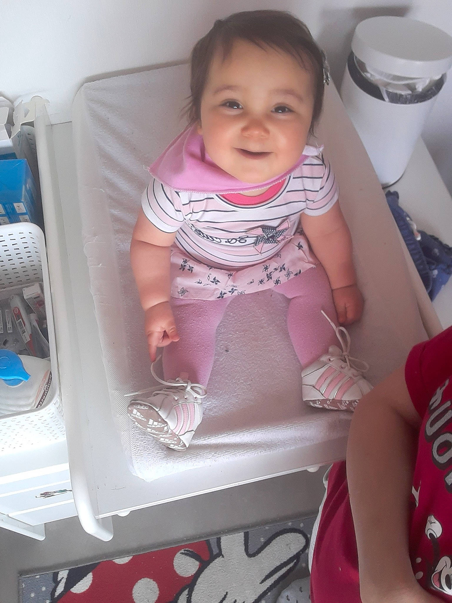 Lynaïa a rejoint le concours — aidez-le/la à gagner de superbes lots ! baby, baby_toddler_clothing, child, joy, person, pink, skin, smile, toddler