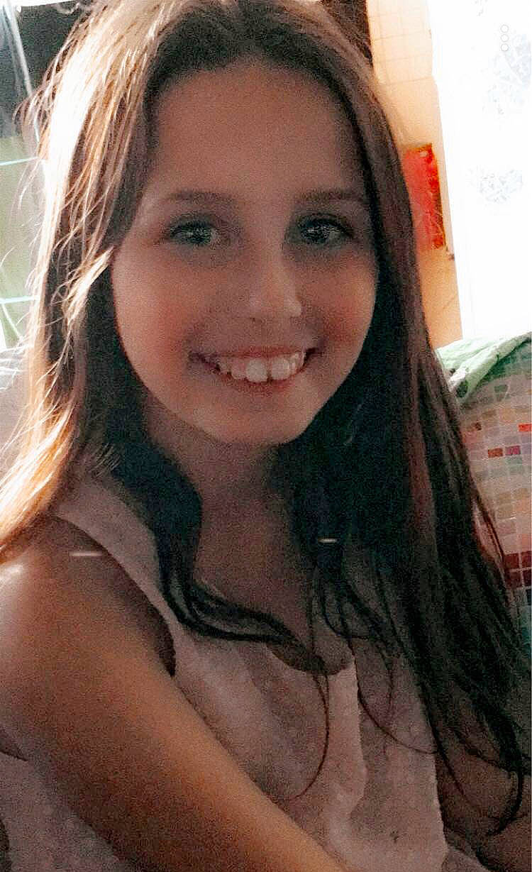 Léna a rejoint le concours — aidez-le/la à gagner de superbes lots ! beauty, black_hair, blond, brown_hair, chin, eyebrow, face, forehead, hair, hair_coloring, hairstyle, jaw, joy, layered_hair, lip, long_hair, nose, person, photography, selfie