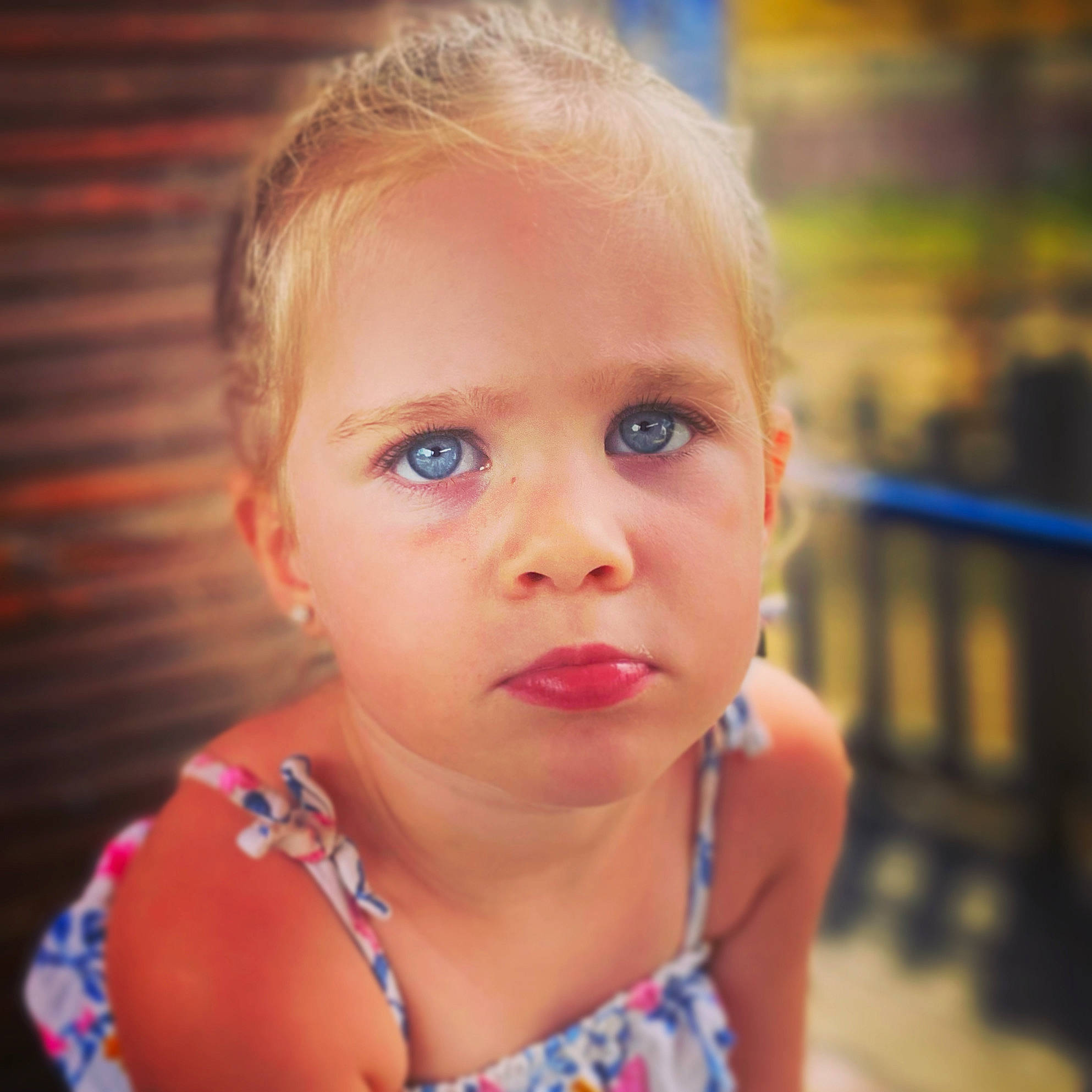 Luiza participe au concours pour gagner de l'argent avec cette photo : azure, baby_toddler_clothing, cheek, cloud, dress, ear, eye, eyebrow, eyelash, face, happy, head, iris, lip, nose, person, skin, smile, sunlight, toddler