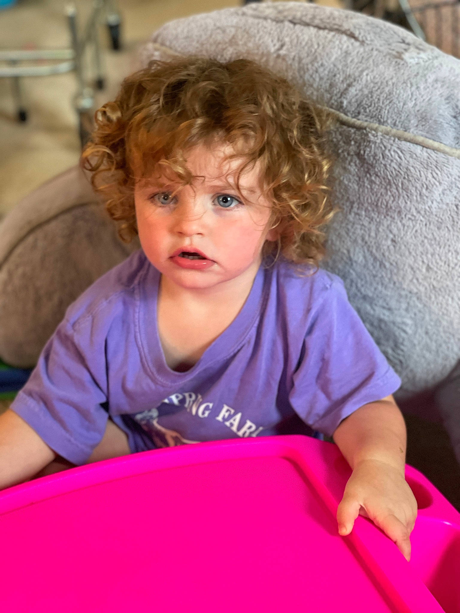 Milly is registered to the contest to win money with this photo: arm, baby, baby_toddler_clothing, cheek, child, comfort, face, facial_expression, fun, happy, head, leisure, mammal, people, person, play, sitting, skin, summer, t_shirt