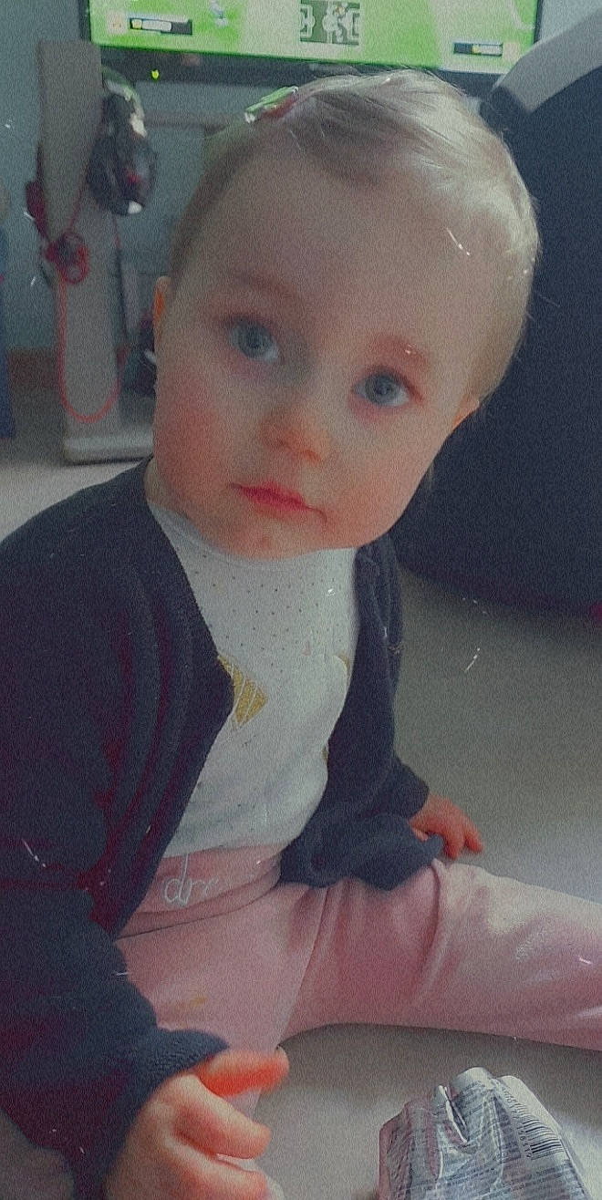 Lyanna a rejoint le concours — aidez-le/la à gagner de superbes lots ! baby, baby_toddler_clothing, cheek, chest, eye, eyebrow, eyelash, face, forehead, hair, human_body, iris, jaw, lip, mouth, neck, nose, person, skin, sleeve