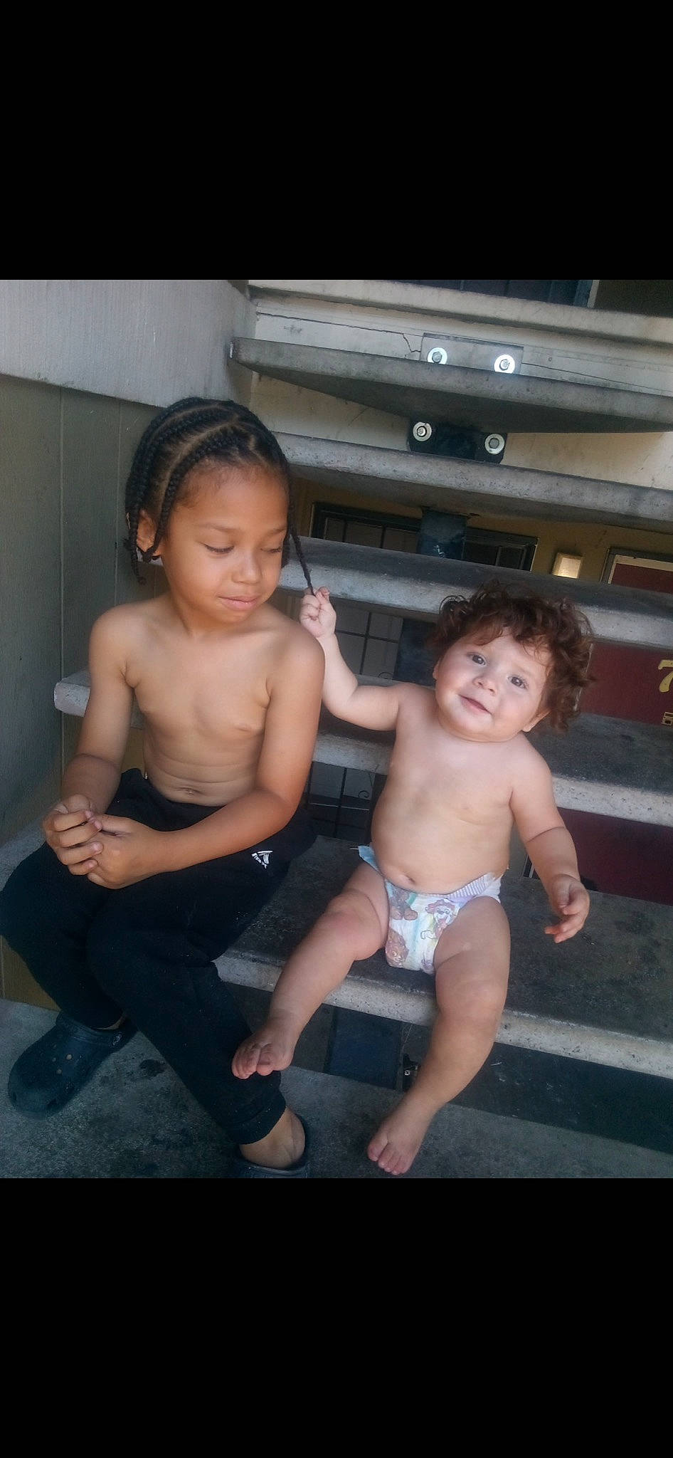 Jose is registered to the contest to win money with this photo: abdomen, baby, barechested, barefoot, chest, drawer, event, flash_photography, flooring, foot, fun, gesture, happy, human_leg, muscle, person, shoulder, thigh, thumb, toddler