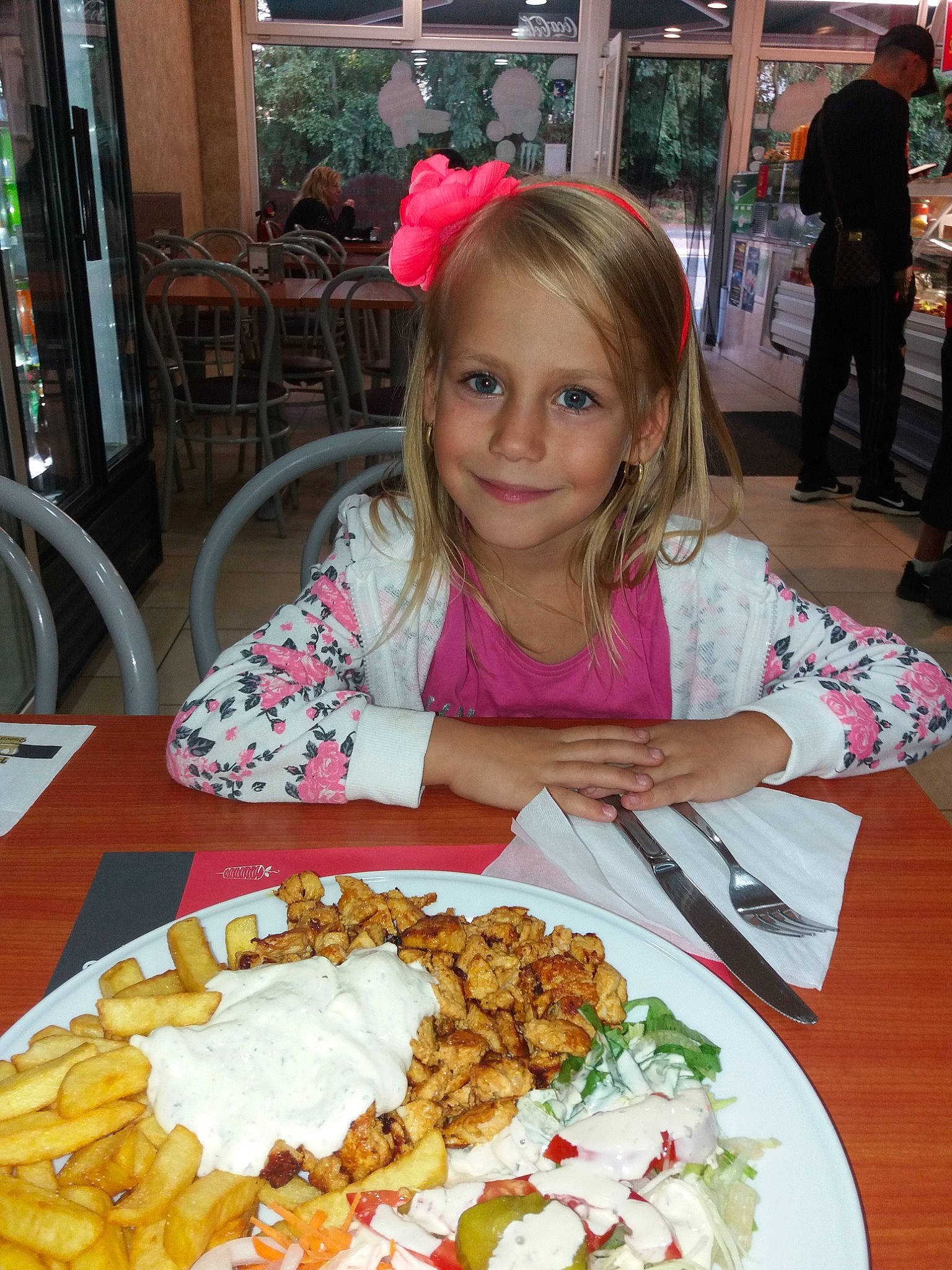 Laora a rejoint le concours — aidez-le/la à gagner de superbes lots ! baked_goods, breakfast, brunch, cuisine, dish, eating, food, joy, junk_food, lunch, meal, person, supper