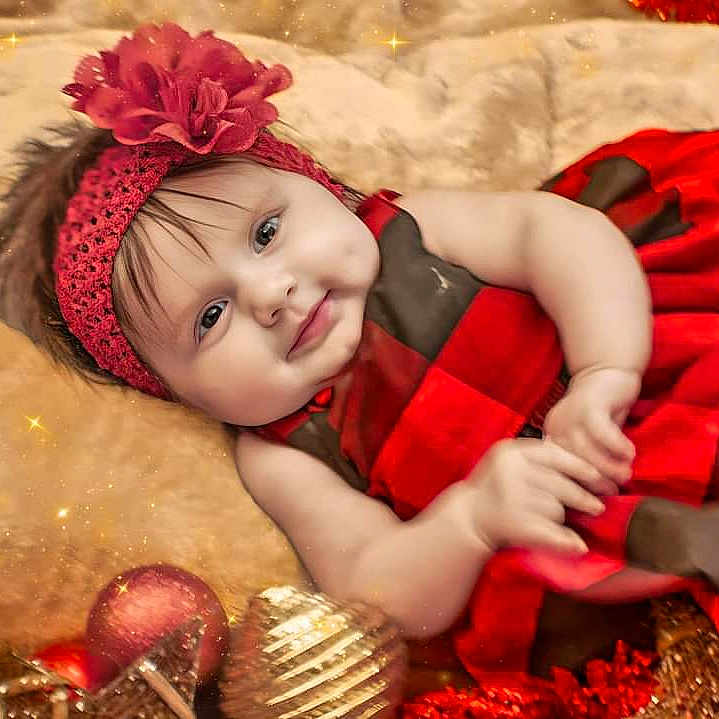Maeva is registered to the contest to win money with this photo: accessories, baby, babylaughing, blanket, bonnet, cap, clothing, costume, dress, face, happy, hat, head, jewelry, newborn, person, photography, portrait, quilt, smile