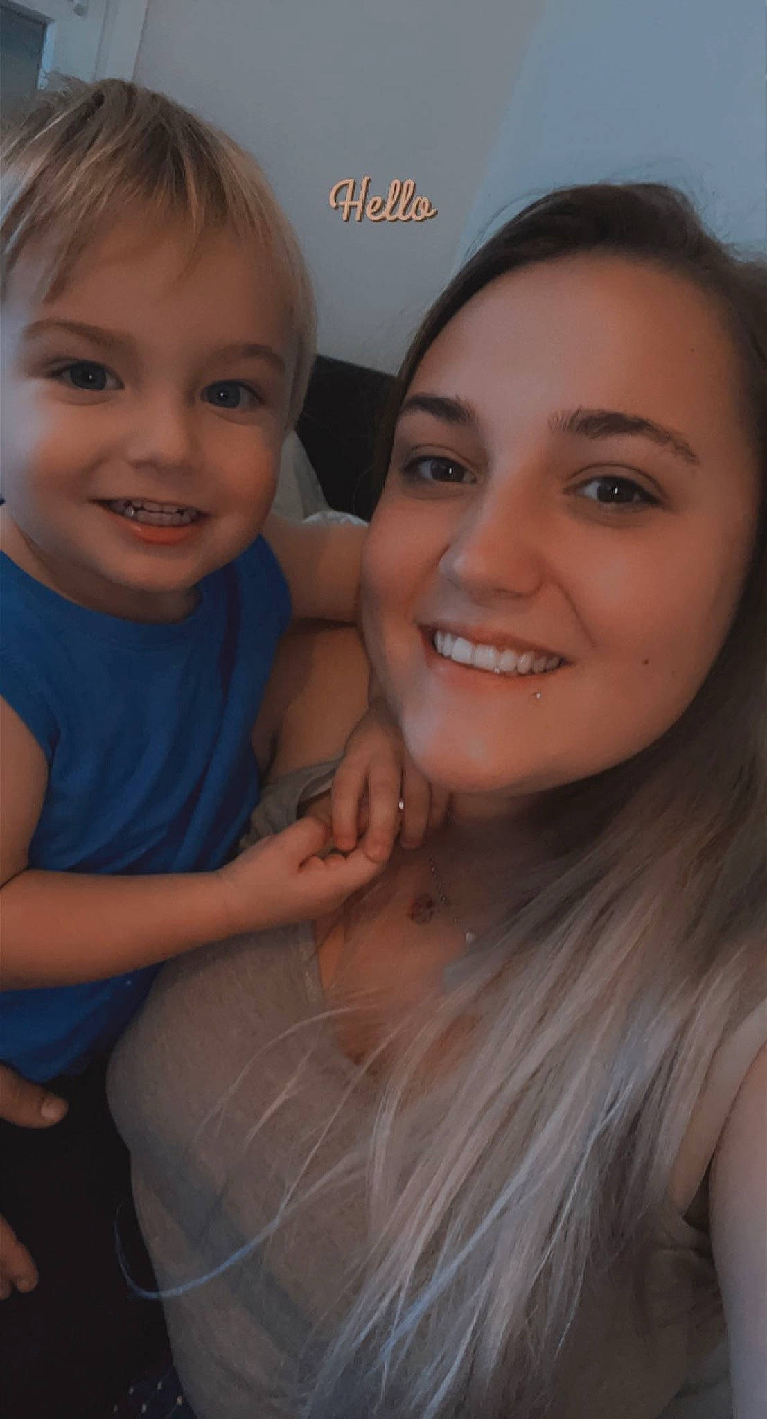 Noa a rejoint le concours — aidez-le/la à gagner de superbes lots ! cheek, chin, cool, eyebrow, eyelash, facial_expression, flash_photography, fun, gesture, hair, happy, human, iris, joy, lip, mouth, nose, person, shoulder, skin