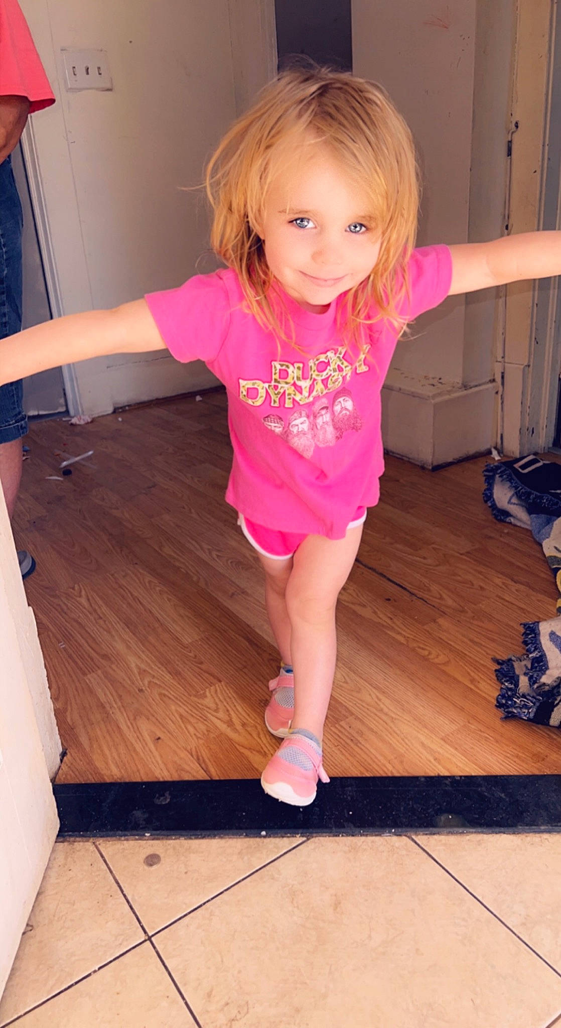 Harleeijo joined the competition — help win amazing prizes! facial_expression, finger, floor, hair, hairstyle, human_body, joint, knee, leg, organ, person, pink, purple, shoe, sleeve, smile, standing, thigh, tie, waist