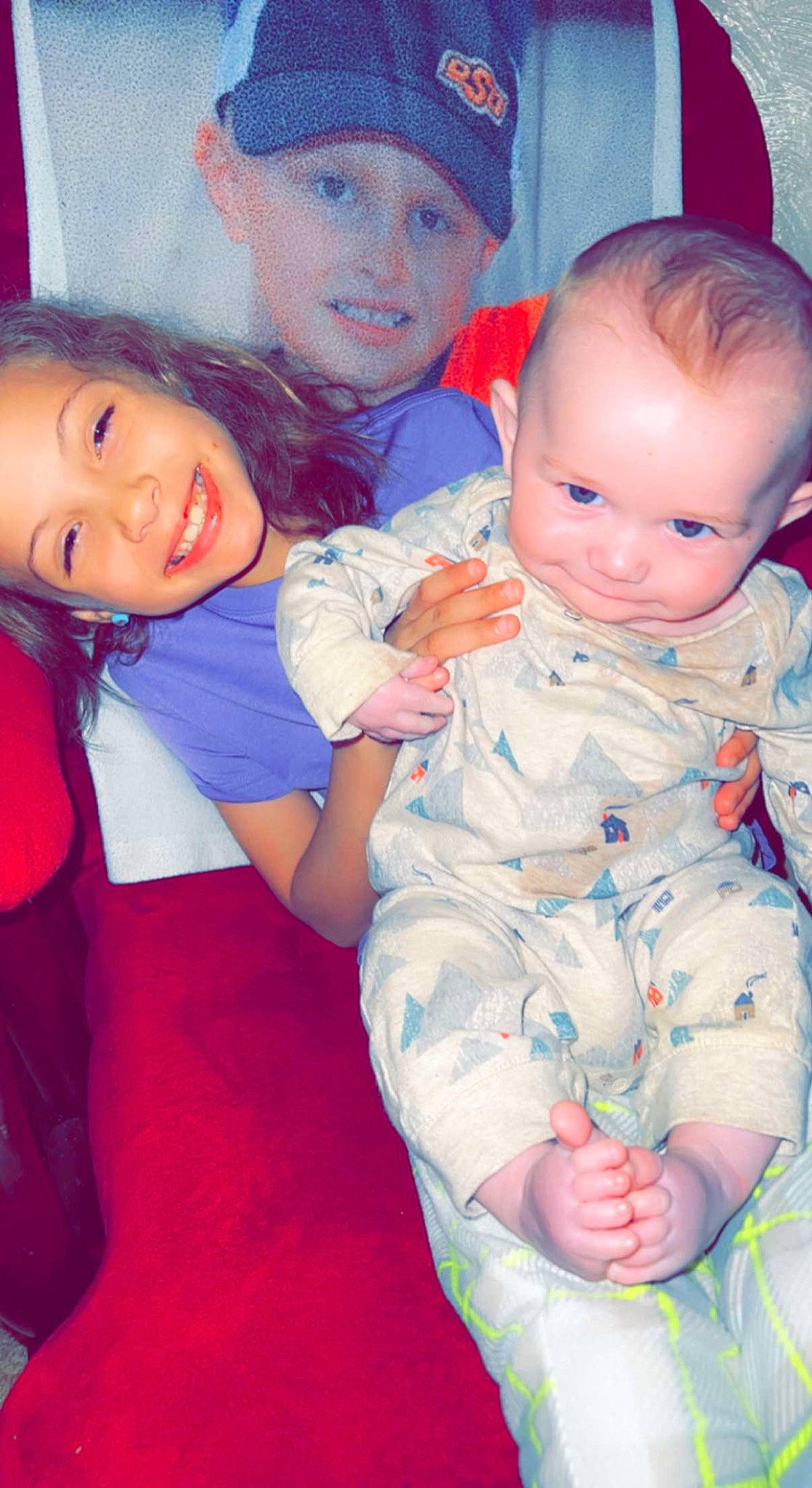 Hezekylee is registered to the contest to win money with this photo: arm, azure, cheek, eye, face, facial_expression, hairstyle, happy, head, headwear, human, human_body, iris, joy, lip, mouth, nose, organ, person, photograph