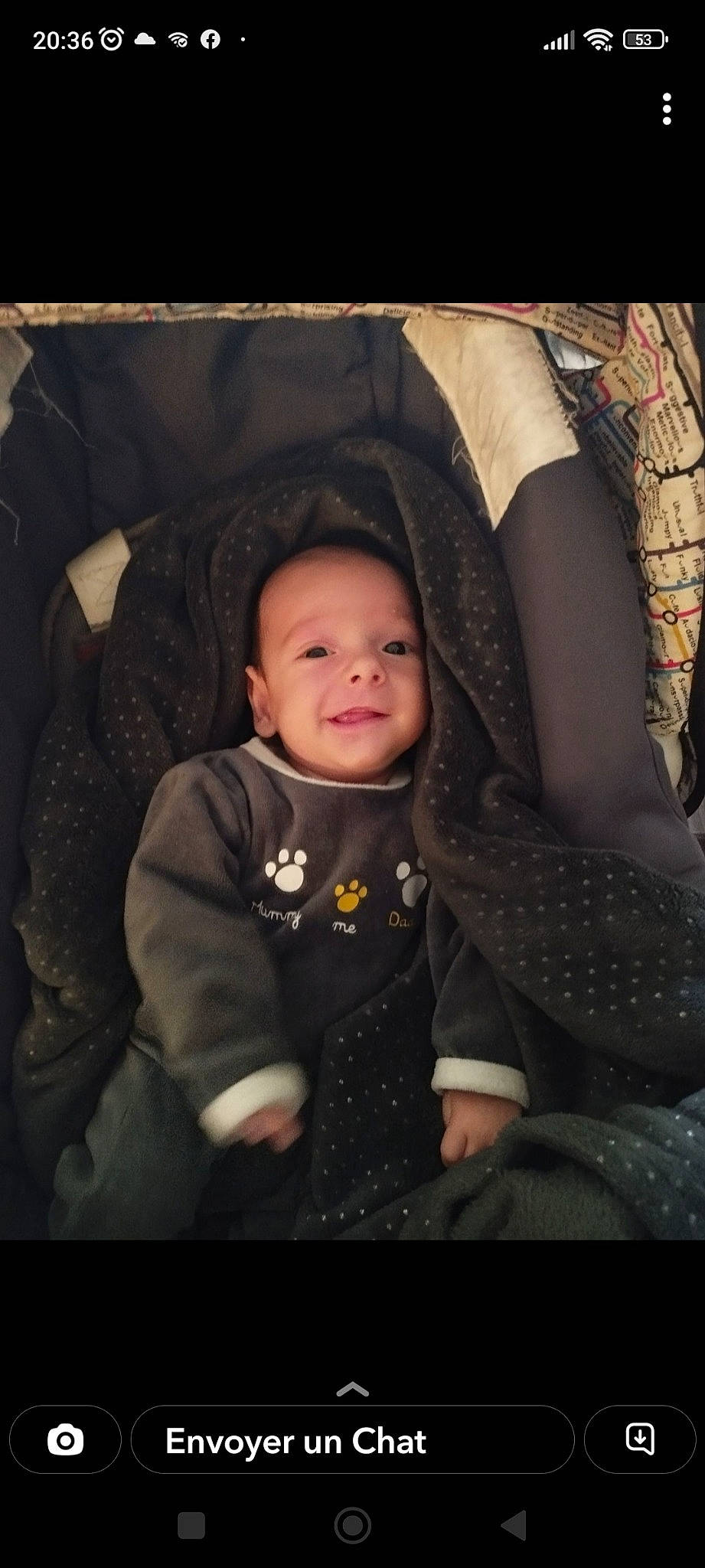 Timéo a rejoint le concours — aidez-le/la à gagner de superbes lots ! baby, baby_toddler_clothing, brown, cheek, child, comfort, darkness, flash_photography, formal_wear, fun, gesture, happy, iris, outerwear, person, portrait_photography, room, sitting, sleeve, smile