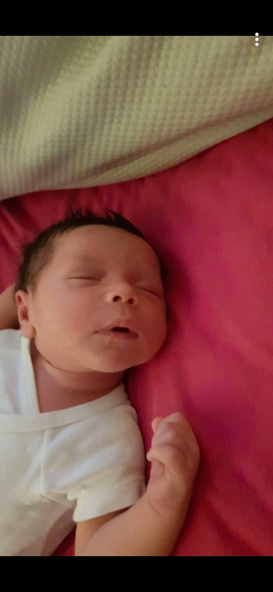 Djino a rejoint le concours — aidez-le/la à gagner de superbes lots ! baby, bedtime, birth, cheek, child, face, head, lip, mouth, nap, nose, person, skin, sleep, toddler