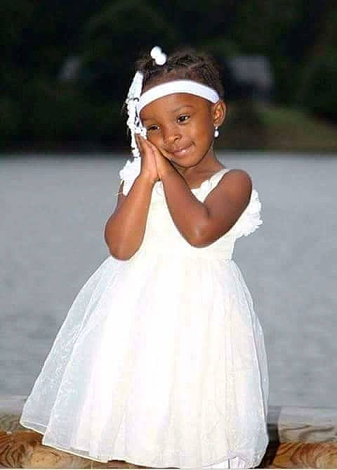 Kelis is registered to the contest to win money with this photo: bridal_accessory, bridal_clothing, bridal_party_dress, bride, child, dress, fashion_accessory, flower_girl, formal_wear, girl, gown, hair_accessory, happiness, headgear, headpiece, headwear, jewellery, neck, person, photo_shoot