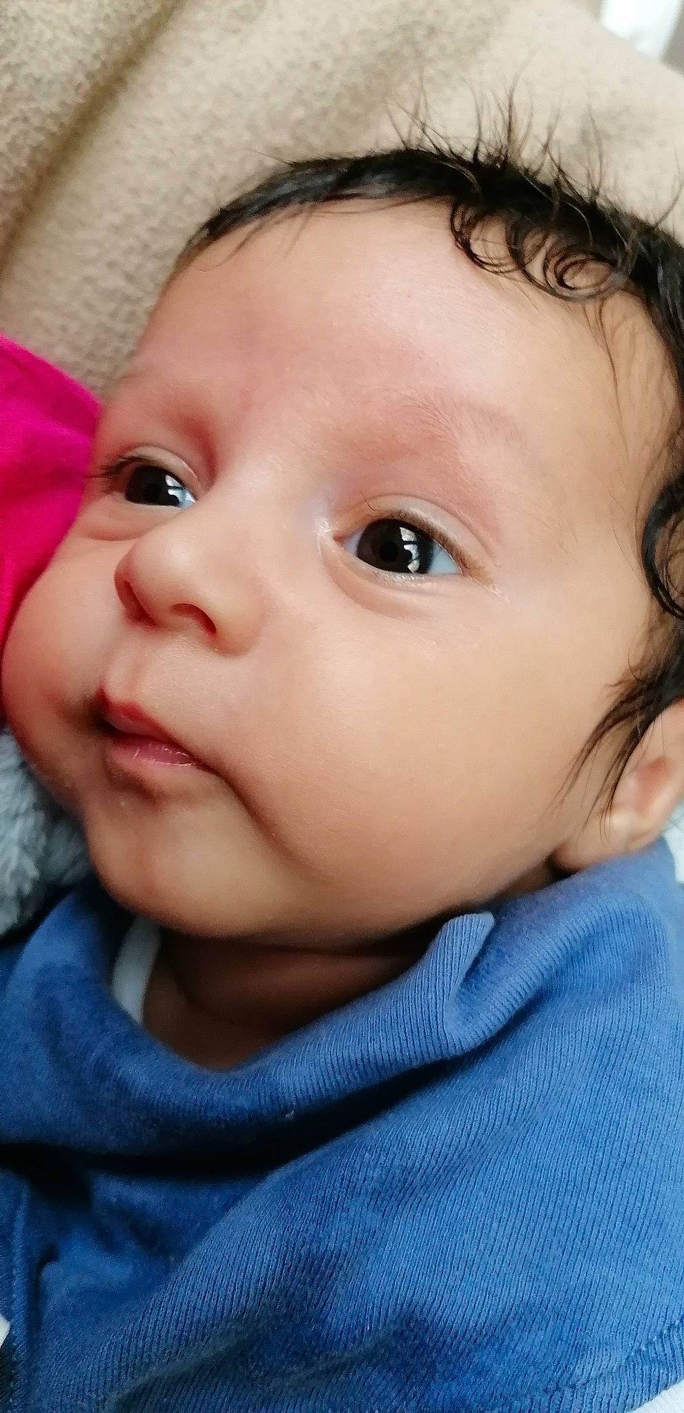 Richard a rejoint le concours — aidez-le/la à gagner de superbes lots ! baby, baby_toddler_clothing, cheek, cool, ear, eye, eyebrow, eyelash, forehead, happy, iris, lip, mammal, mouth, neck, nose, person, skin, sleeve, smile